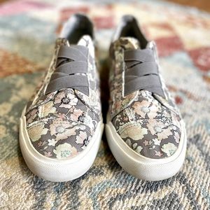 Floral pattern Blowfish Sneakers size 10m